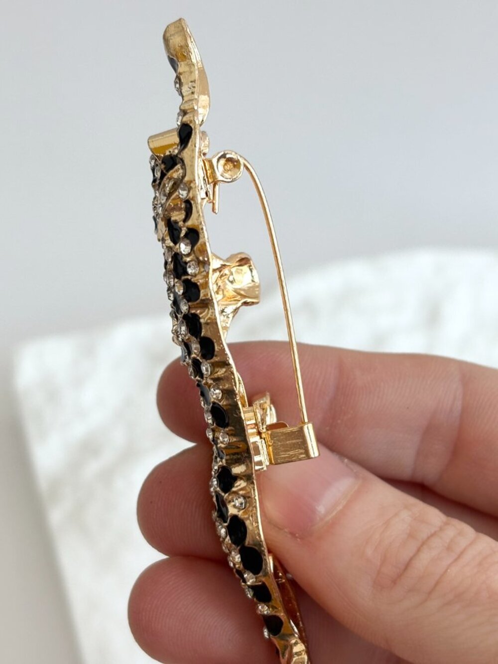 Climbling Leopard Figural Gold Toned Black Rhinestone Vintage Insp Brooch Pin - Picture 11 of 13